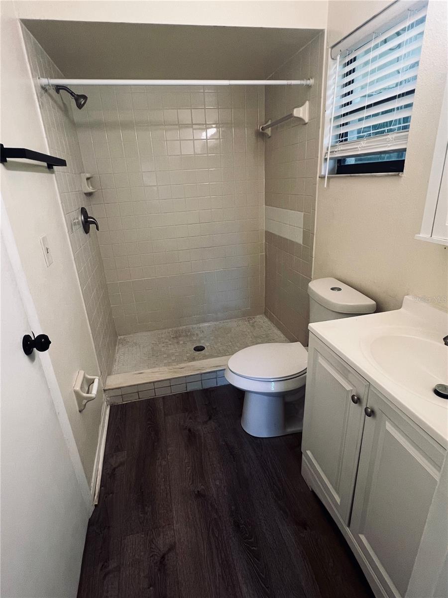 Image 7 of 22 For 607 23rd Avenue E