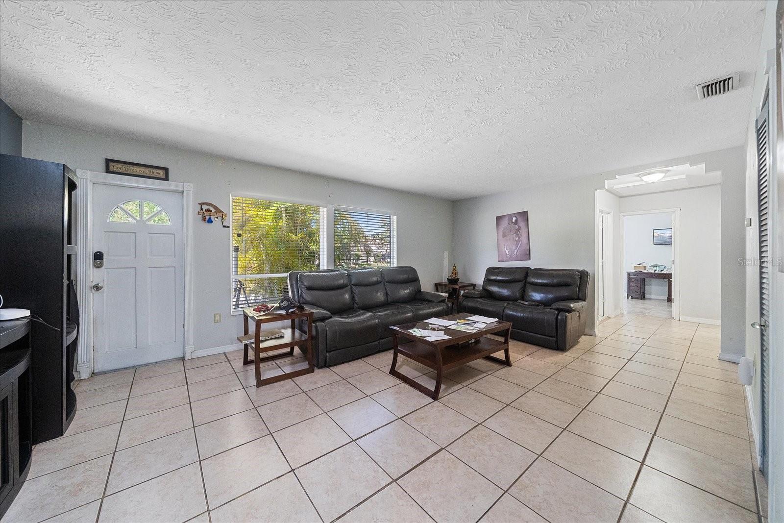 Image 11 of 35 For 87 Saint Lucie Avenue