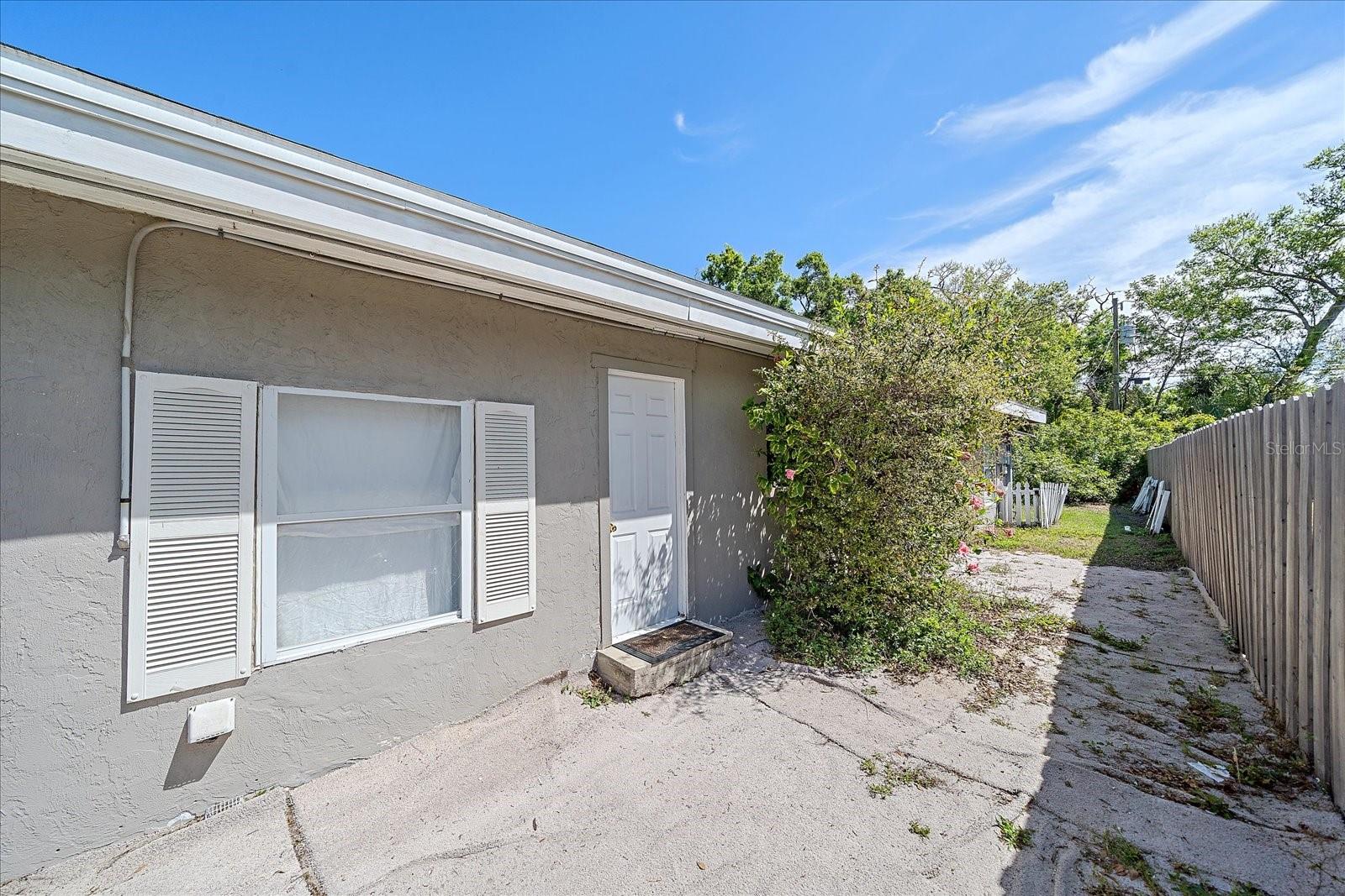 Image 28 of 35 For 87 Saint Lucie Avenue