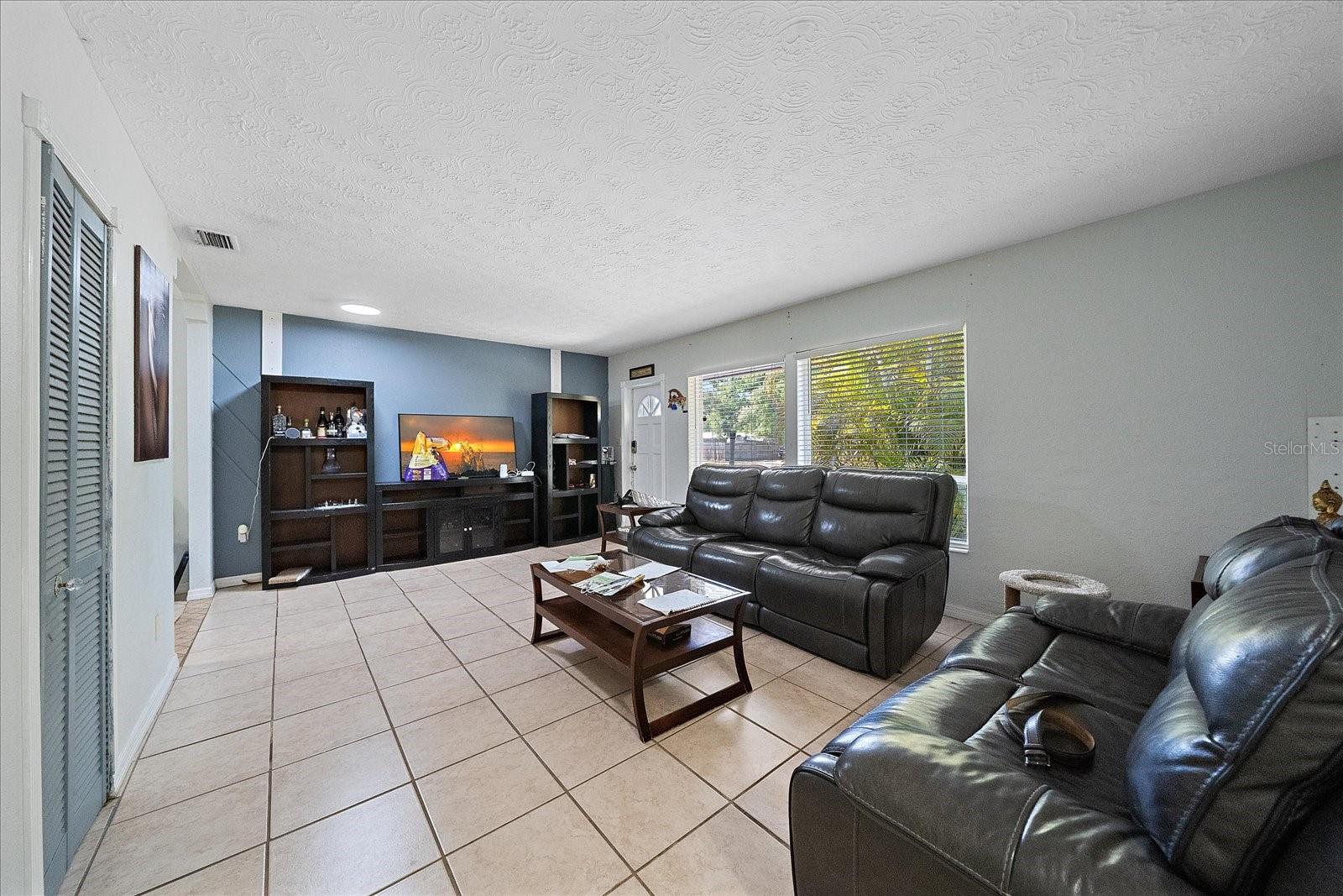 Image 9 of 35 For 87 Saint Lucie Avenue