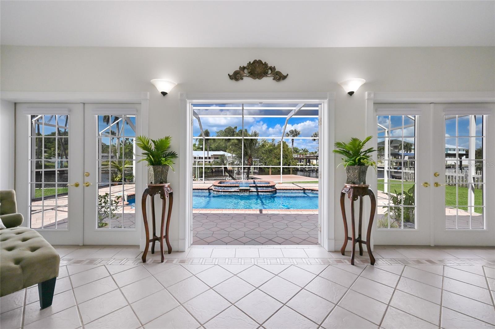 Listing photo id 15 for 6912 7th Avenue Boulevard Nw