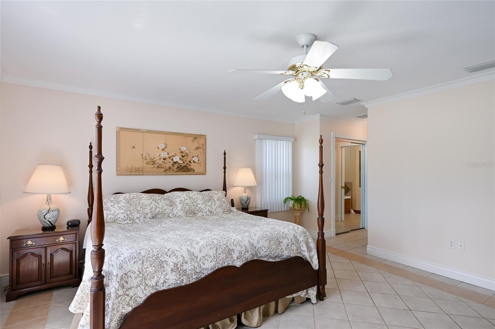 Listing photo id 20 for 6912 7th Avenue Boulevard Nw