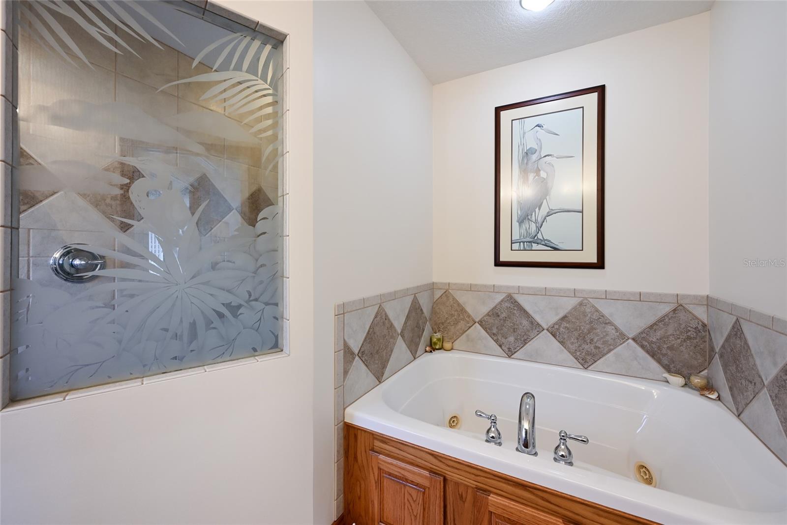 Listing photo id 22 for 6912 7th Avenue Boulevard Nw