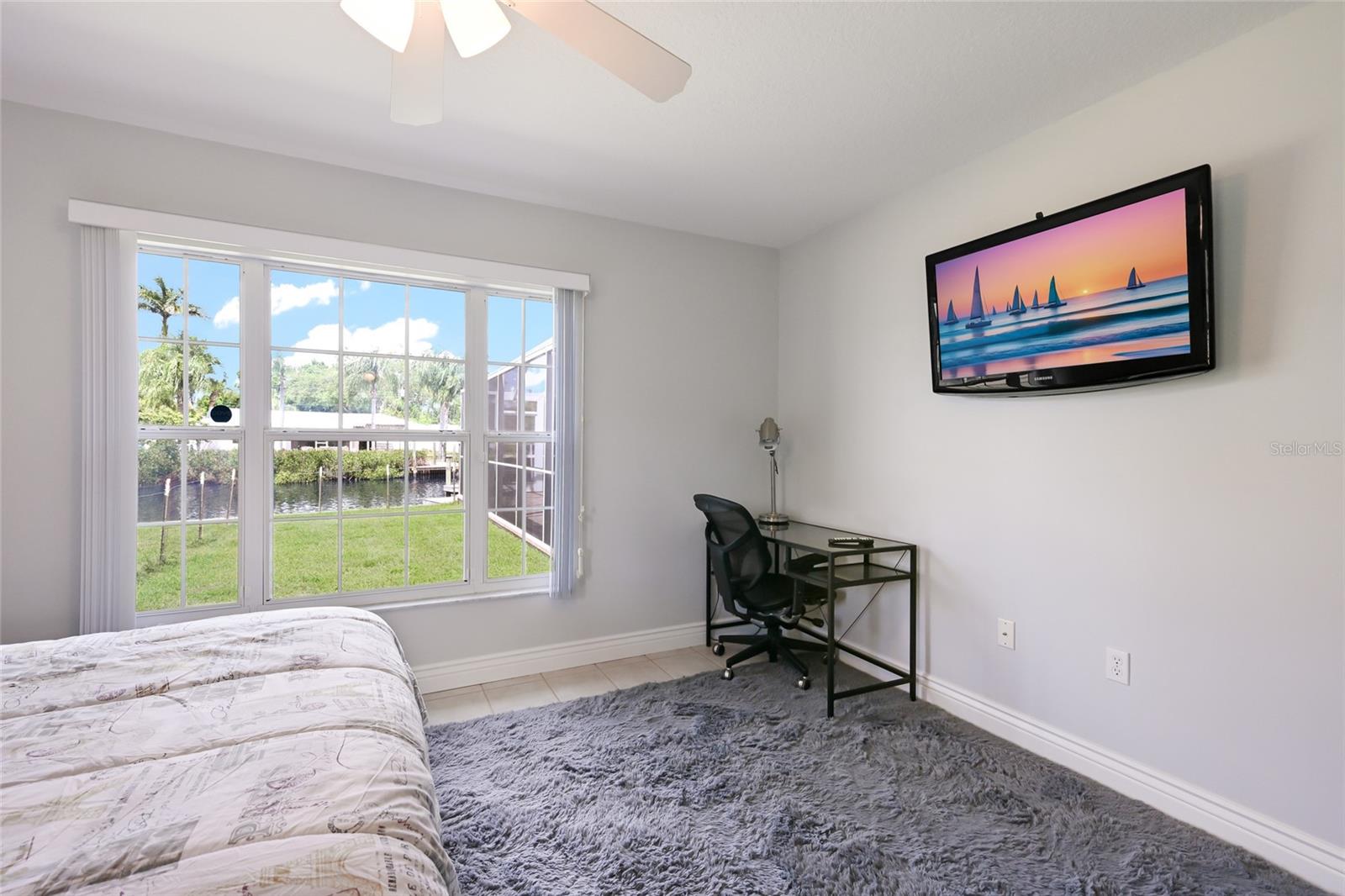 Listing photo id 25 for 6912 7th Avenue Boulevard Nw