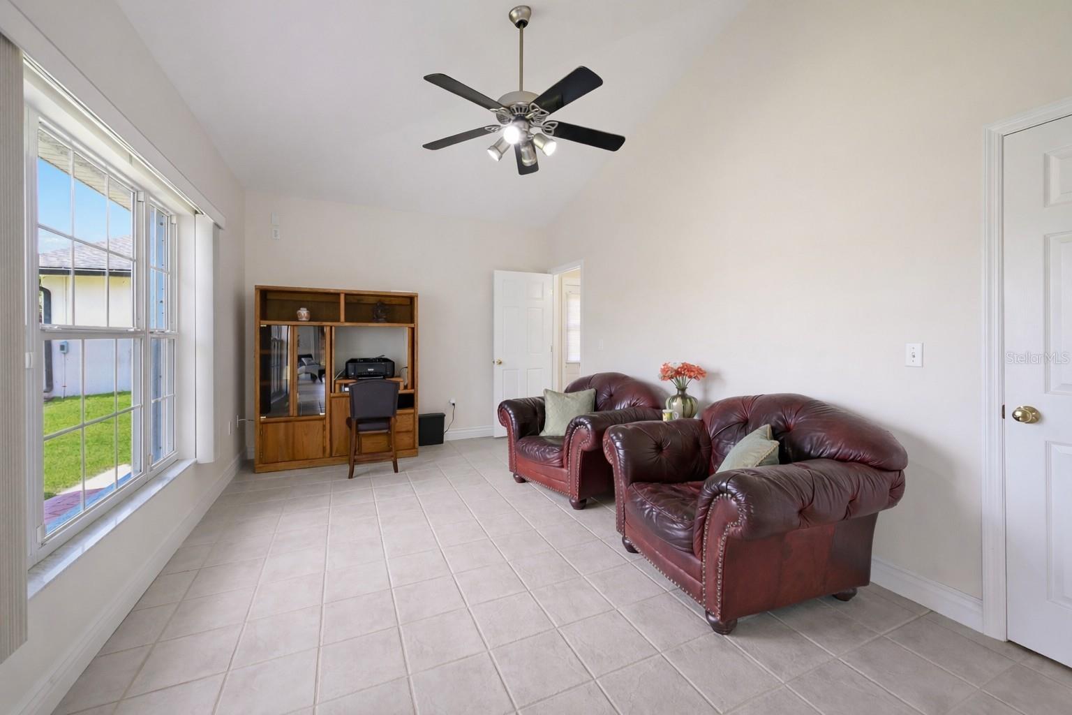 Listing photo id 29 for 6912 7th Avenue Boulevard Nw