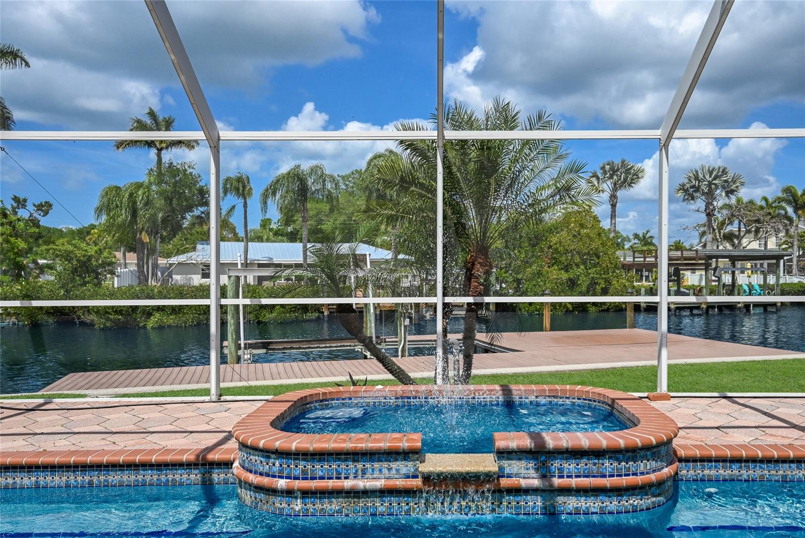 Listing photo id 36 for 6912 7th Avenue Boulevard Nw