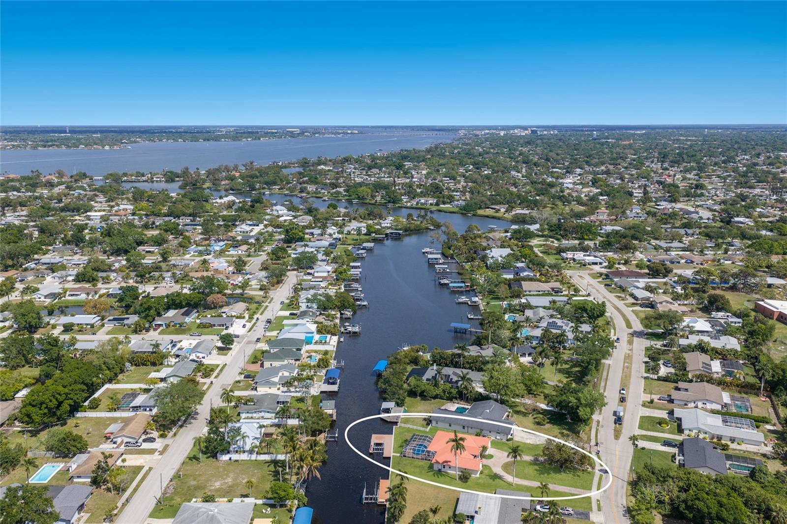 Listing photo id 47 for 6912 7th Avenue Boulevard Nw