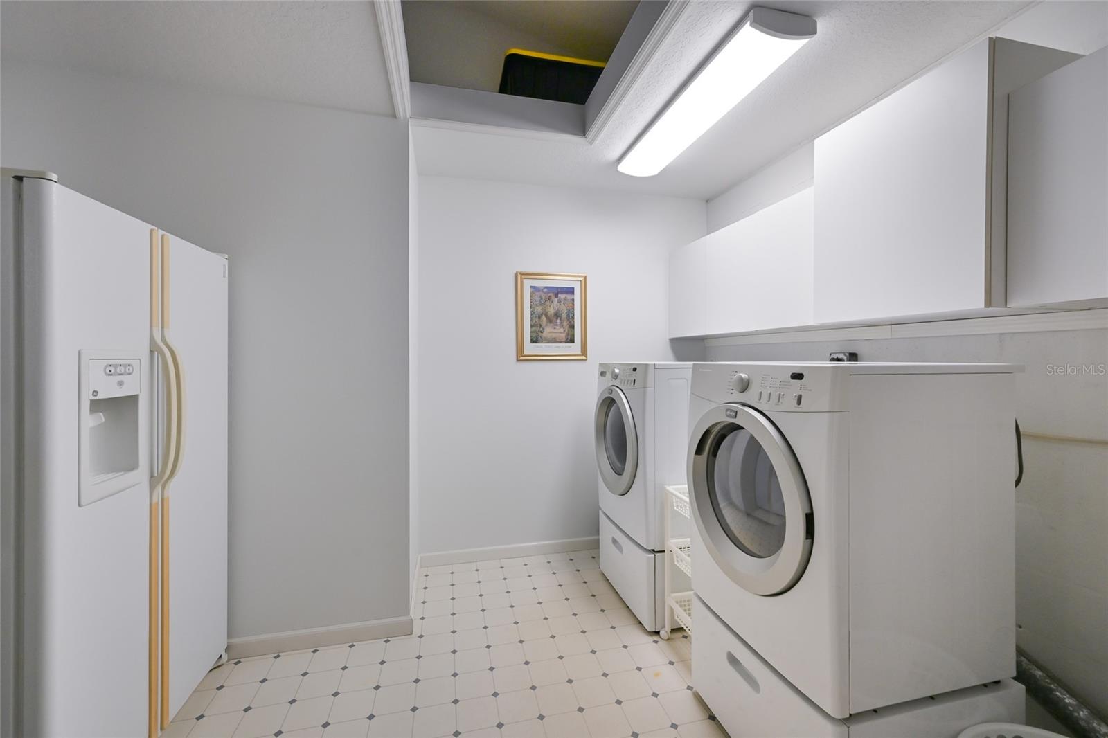 Listing photo id 51 for 6912 7th Avenue Boulevard Nw