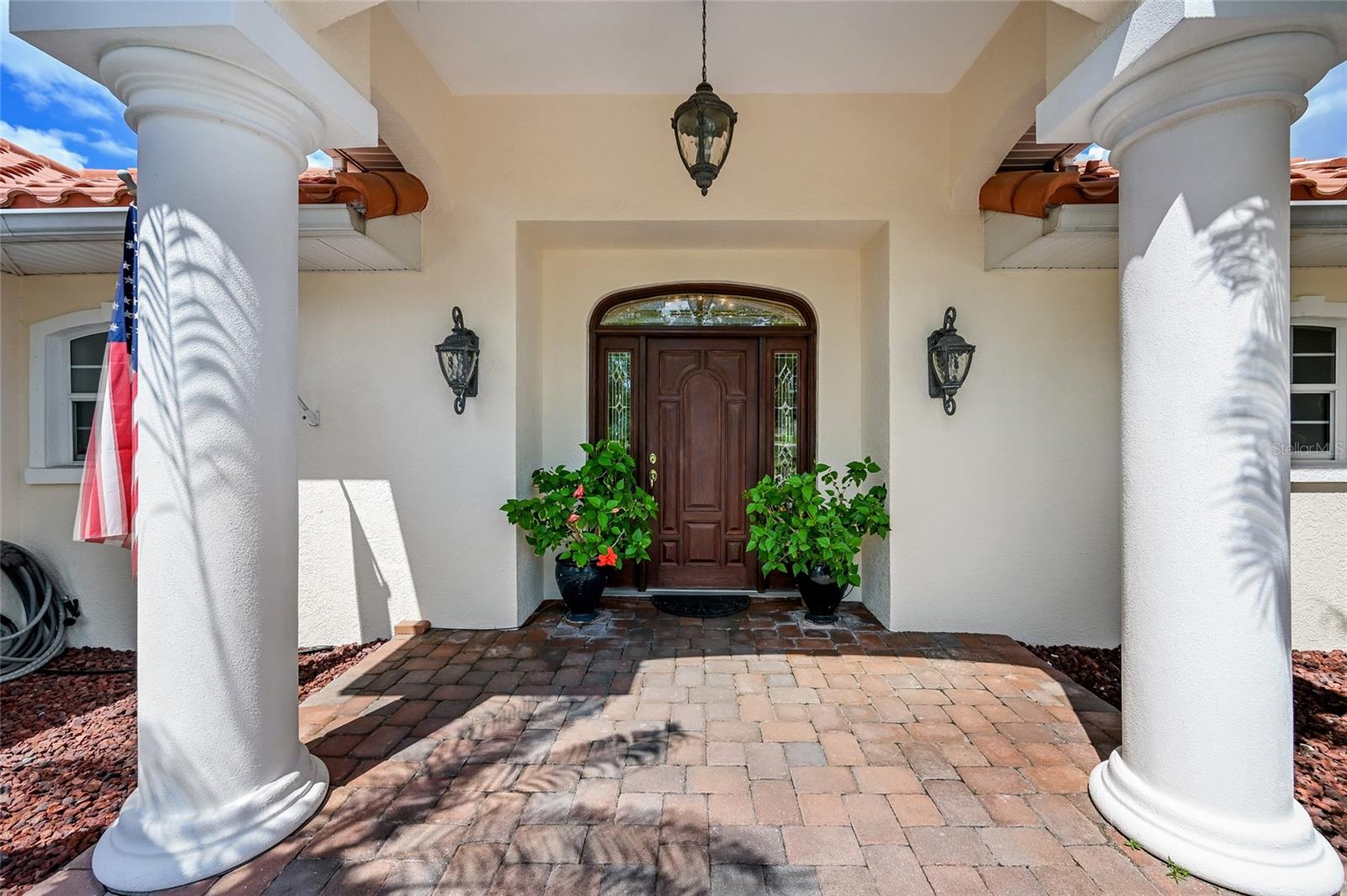 Listing photo id 4 for 6912 7th Avenue Boulevard Nw