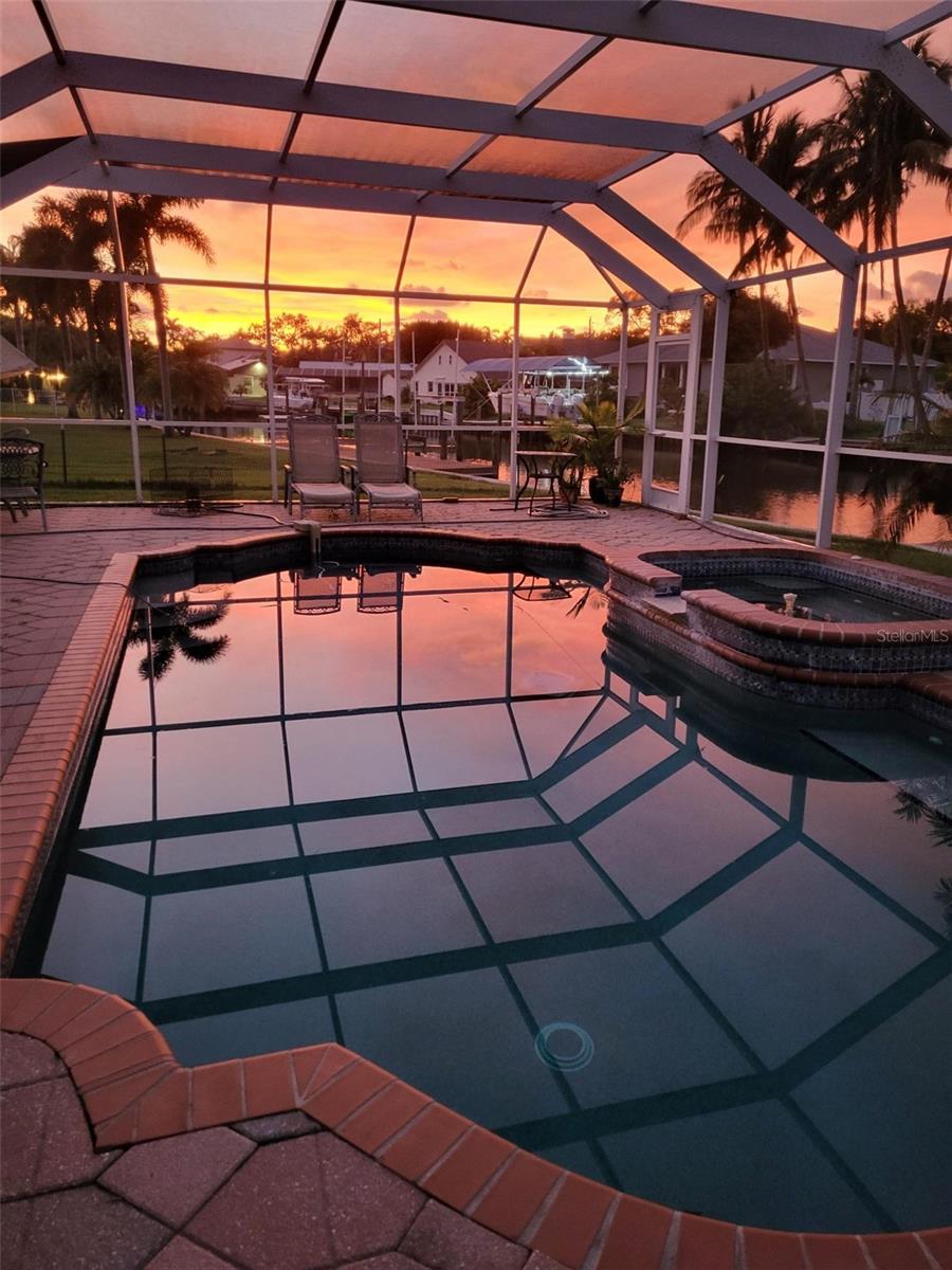 Listing photo id 59 for 6912 7th Avenue Boulevard Nw