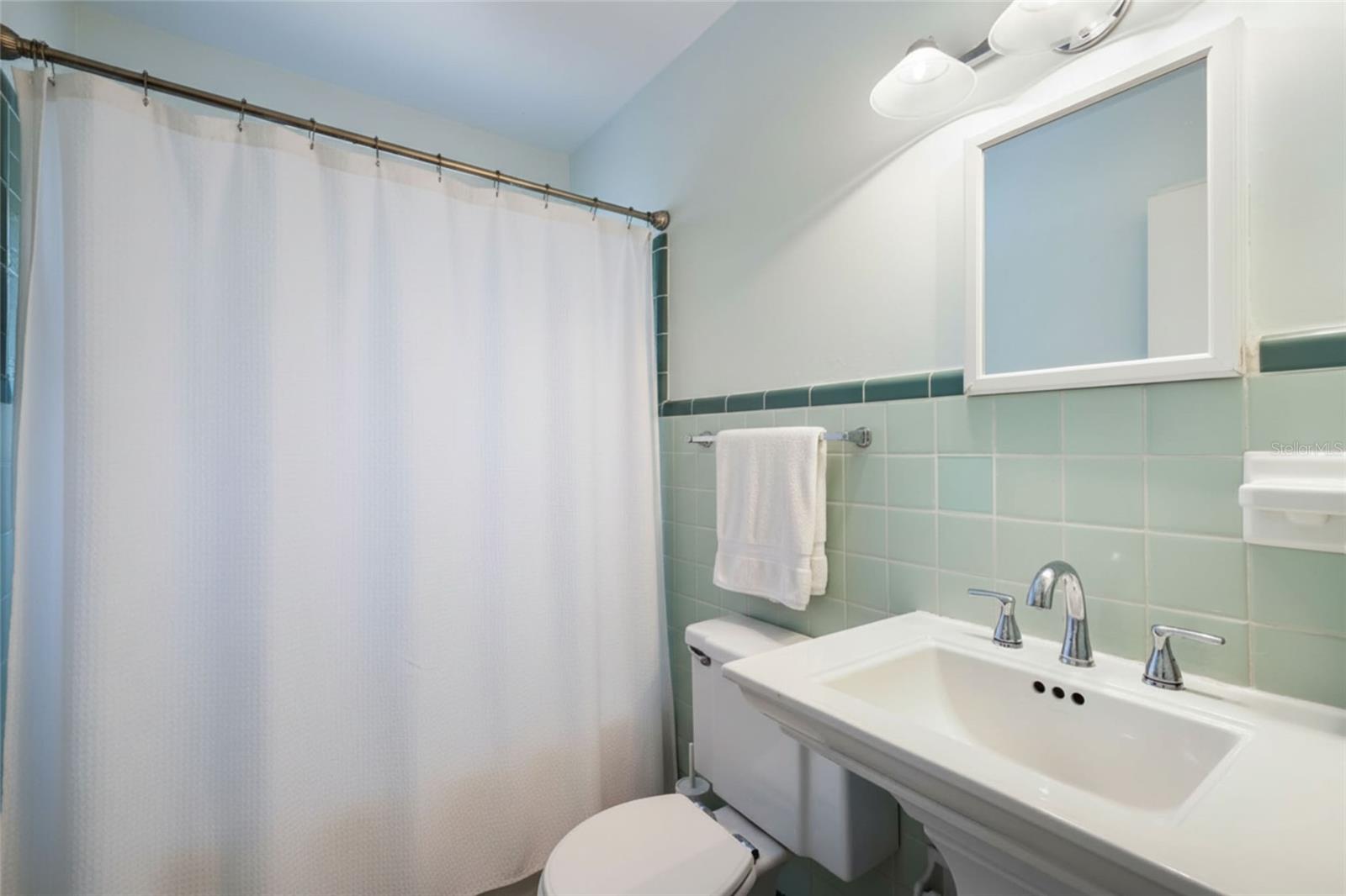 Image 19 of 39 For 104 24th Street Nw