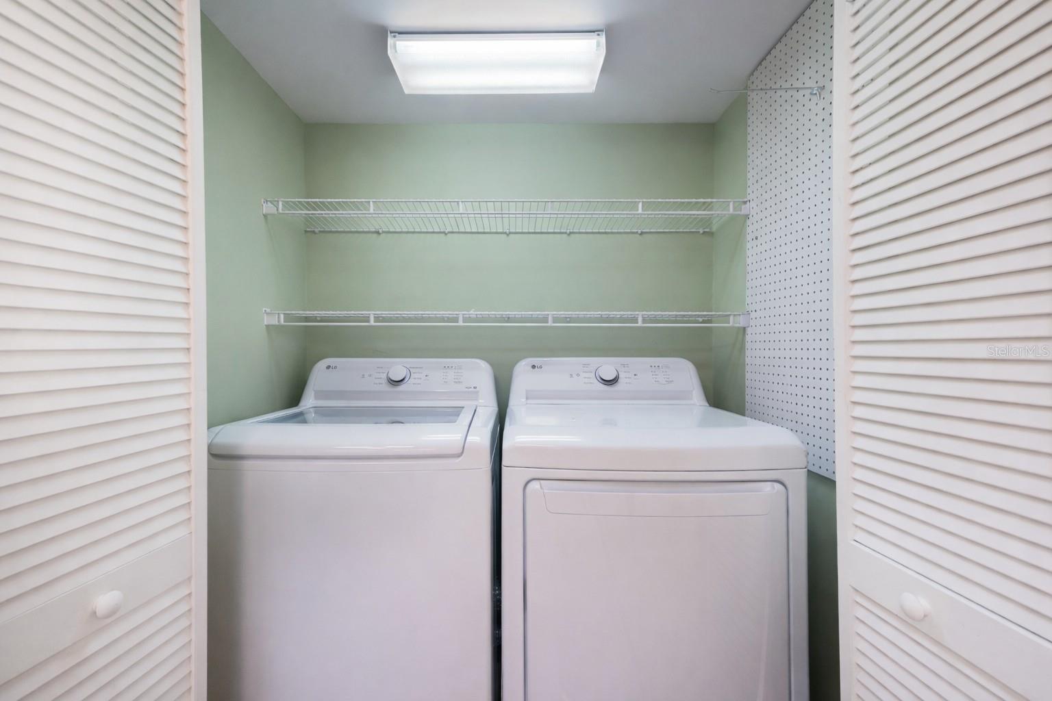 Image 24 of 39 For 104 24th Street Nw