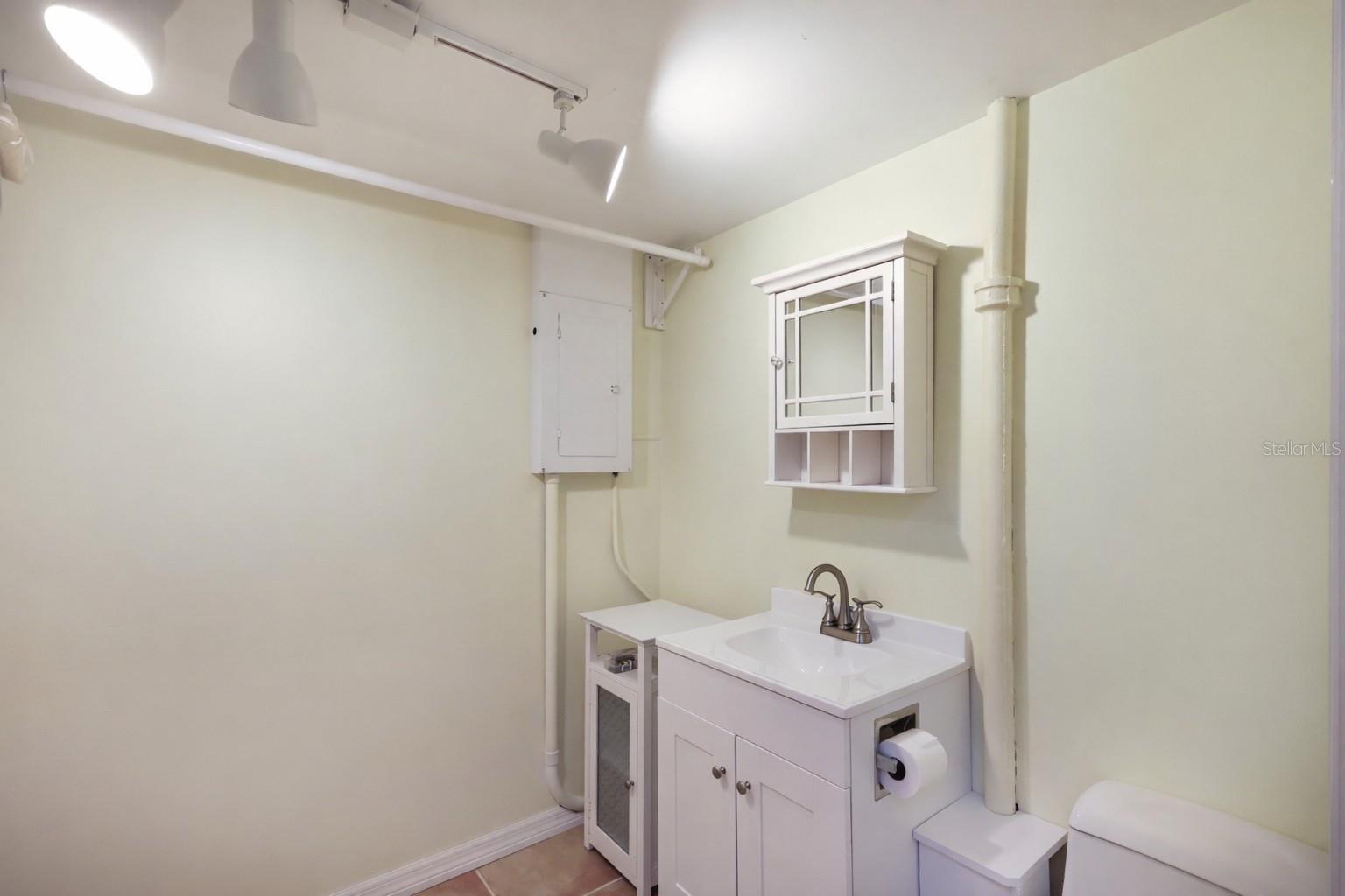 Image 25 of 39 For 104 24th Street Nw