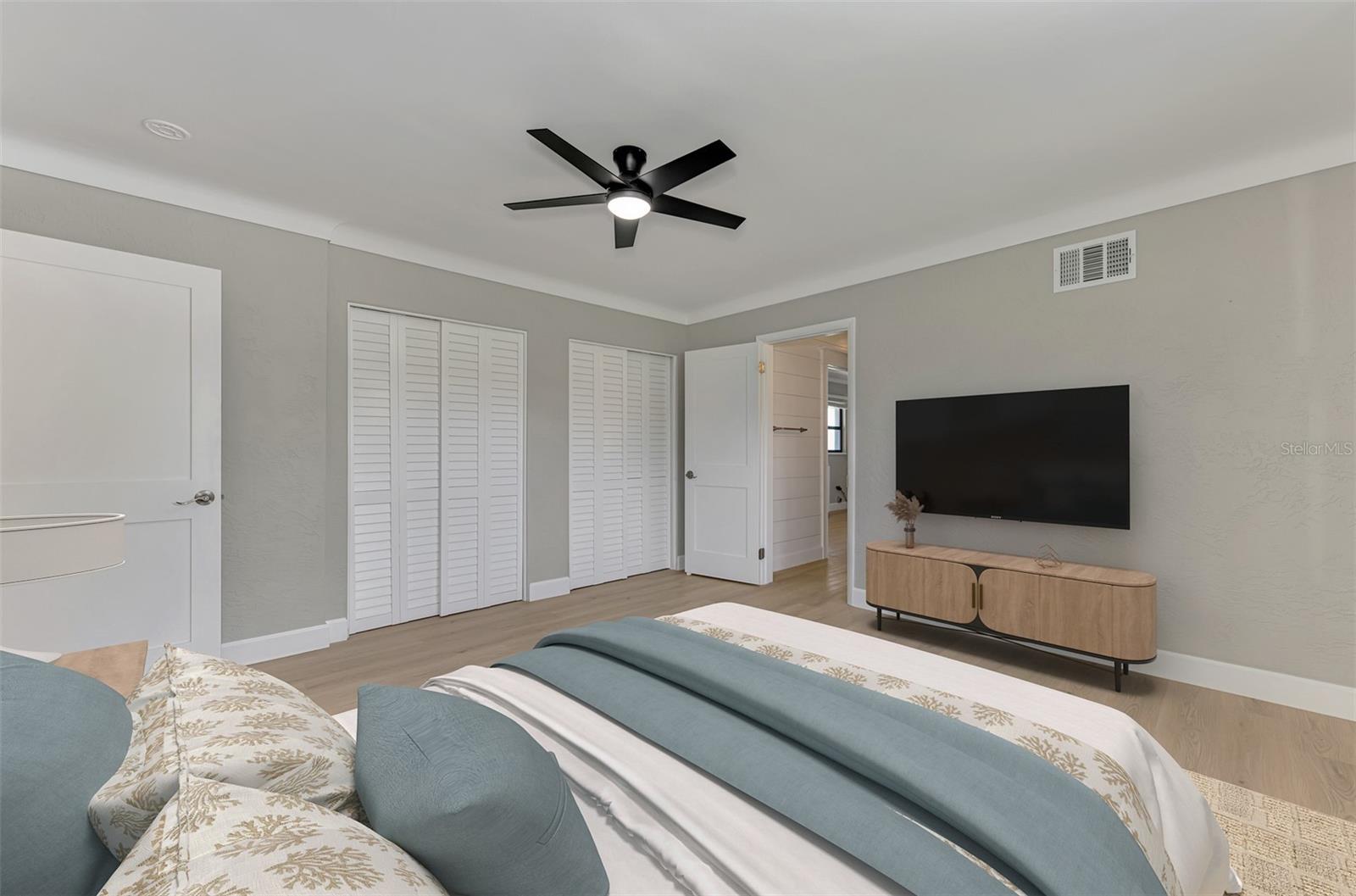 Image 31 of 46 For 1822 Riverside Drive E