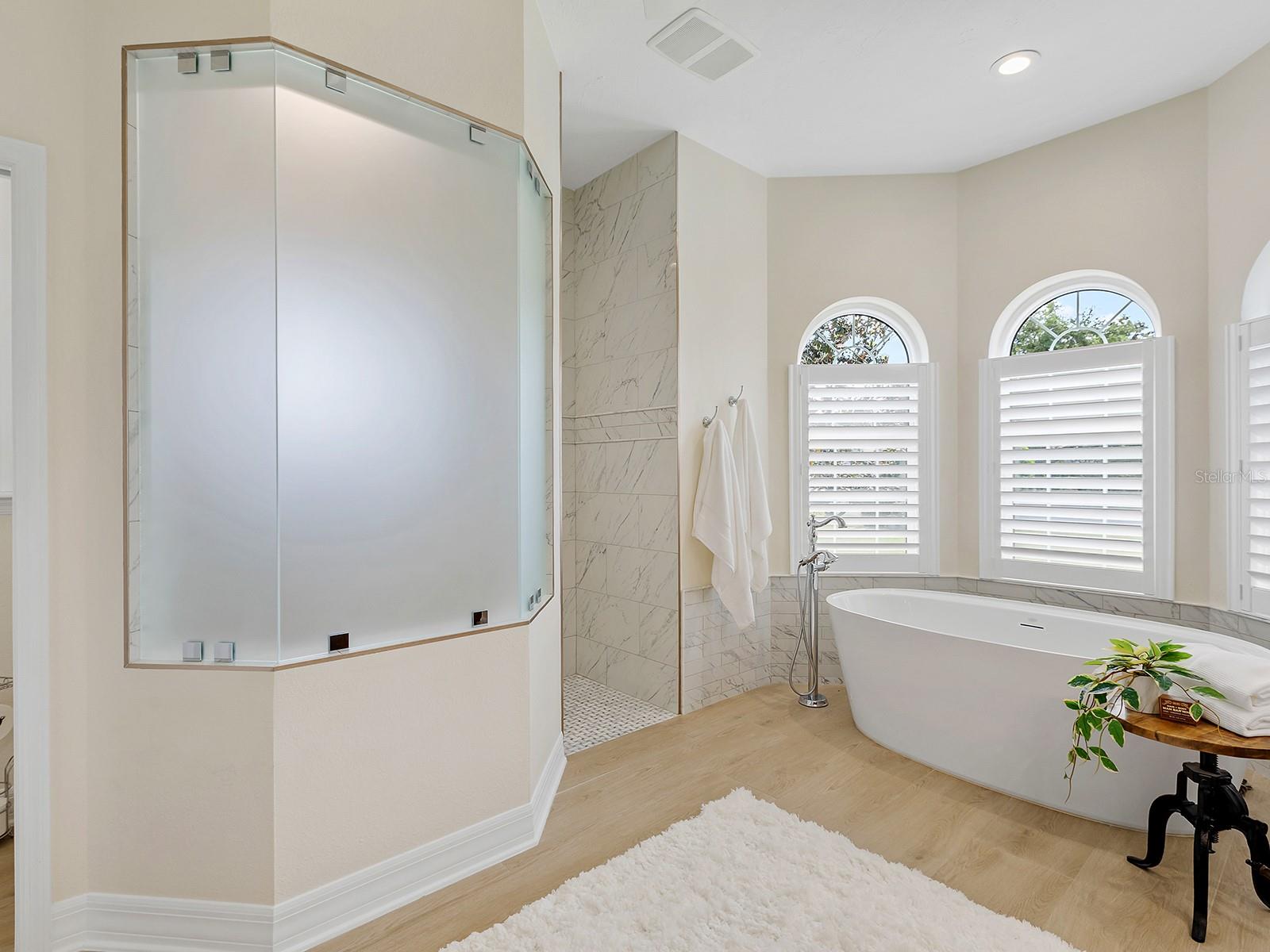 Image 52 of 90 For 7003 Portmarnock Place