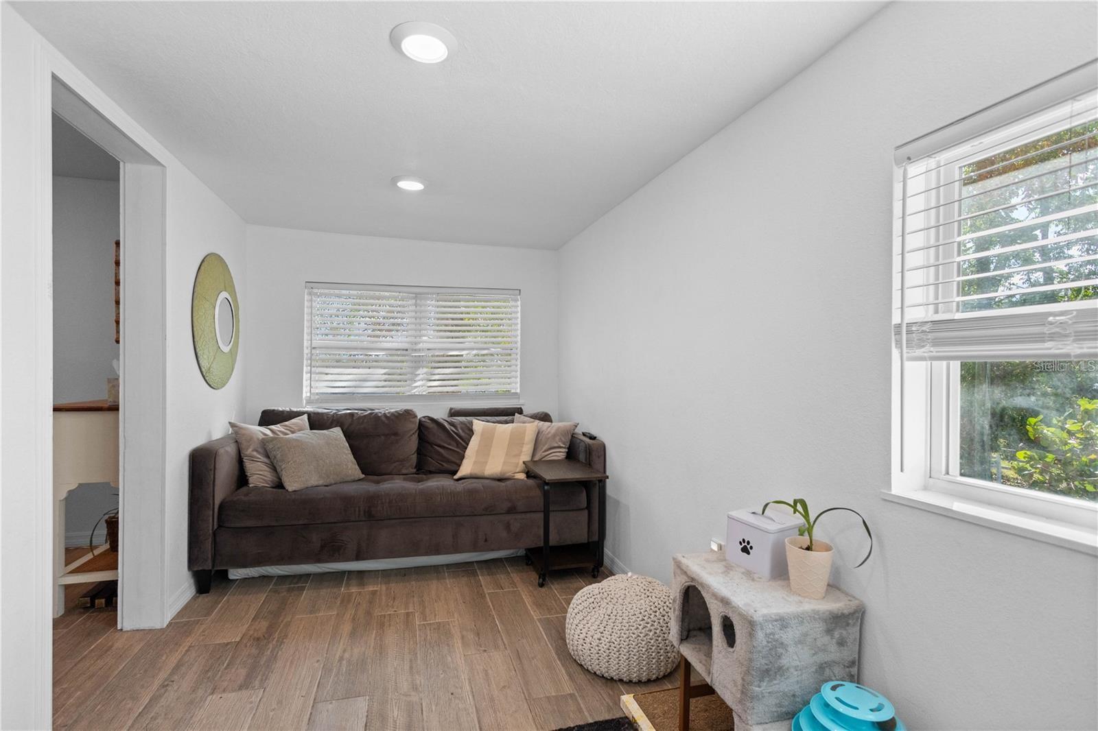 Image 18 of 27 For 2915 Lynnhurst Street