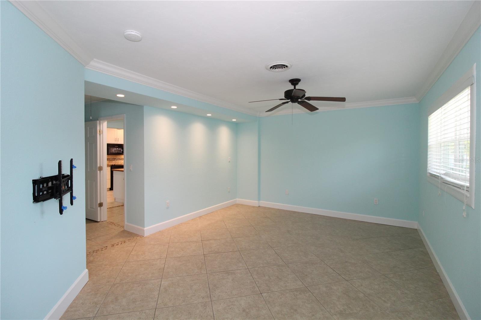 Image 11 of 28 For 2705 Brink Avenue