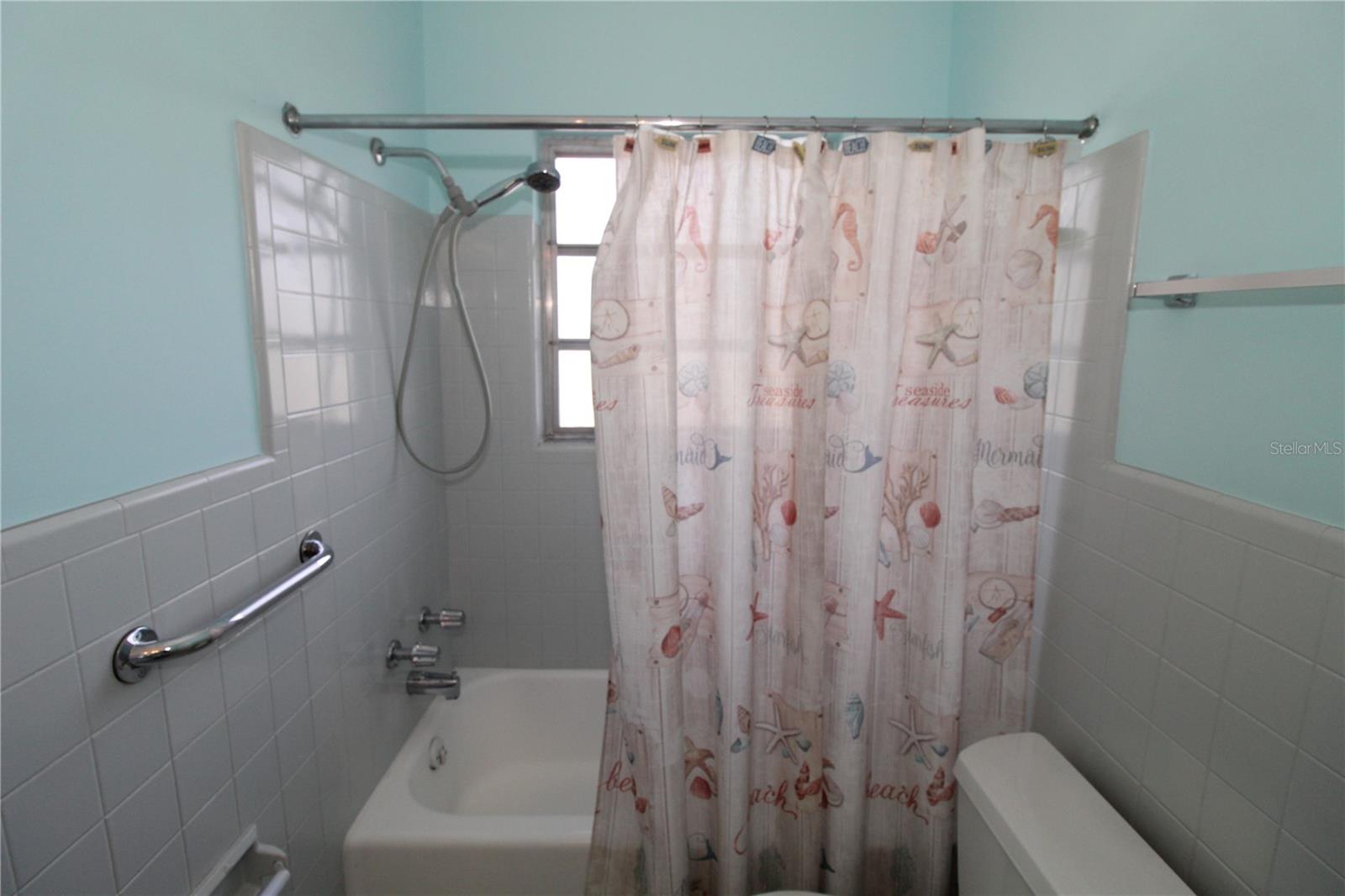 Image 18 of 28 For 2705 Brink Avenue