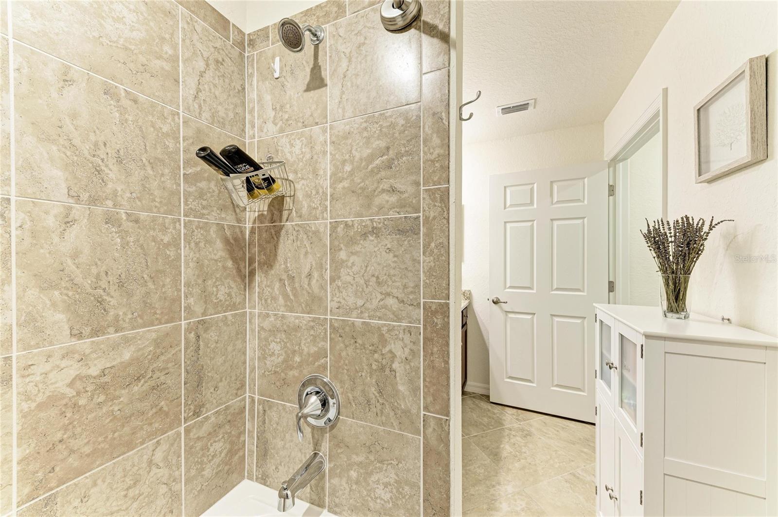 Image 25 of 69 For 17108 Vardon Terrace 305