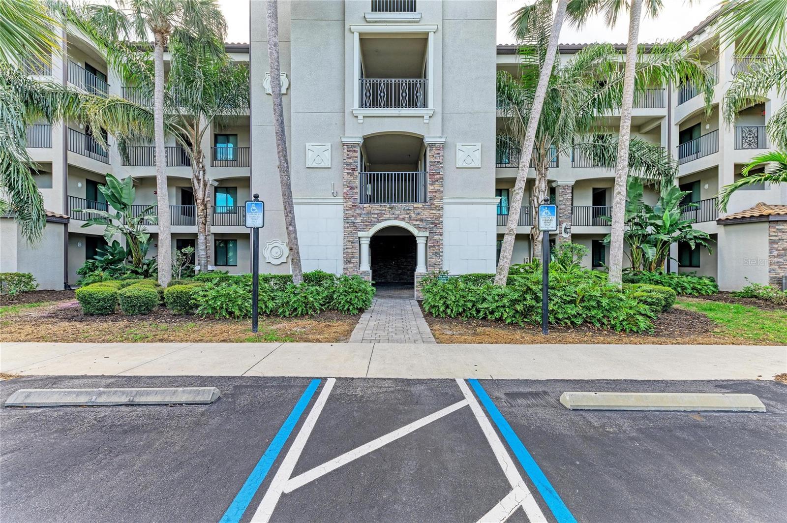 Image 34 of 69 For 17108 Vardon Terrace 305