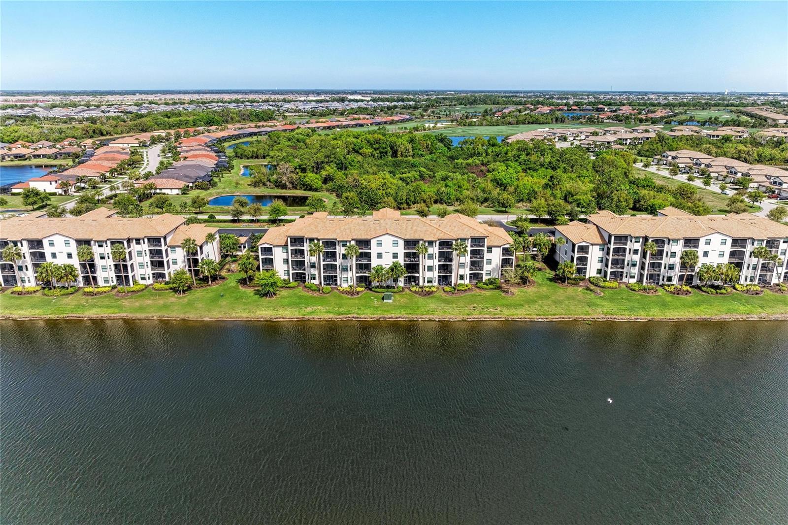 Image 37 of 69 For 17108 Vardon Terrace 305