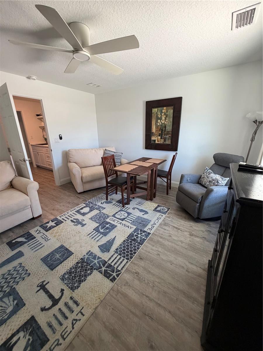 Image 14 of 33 For 4620 7th Avenue W