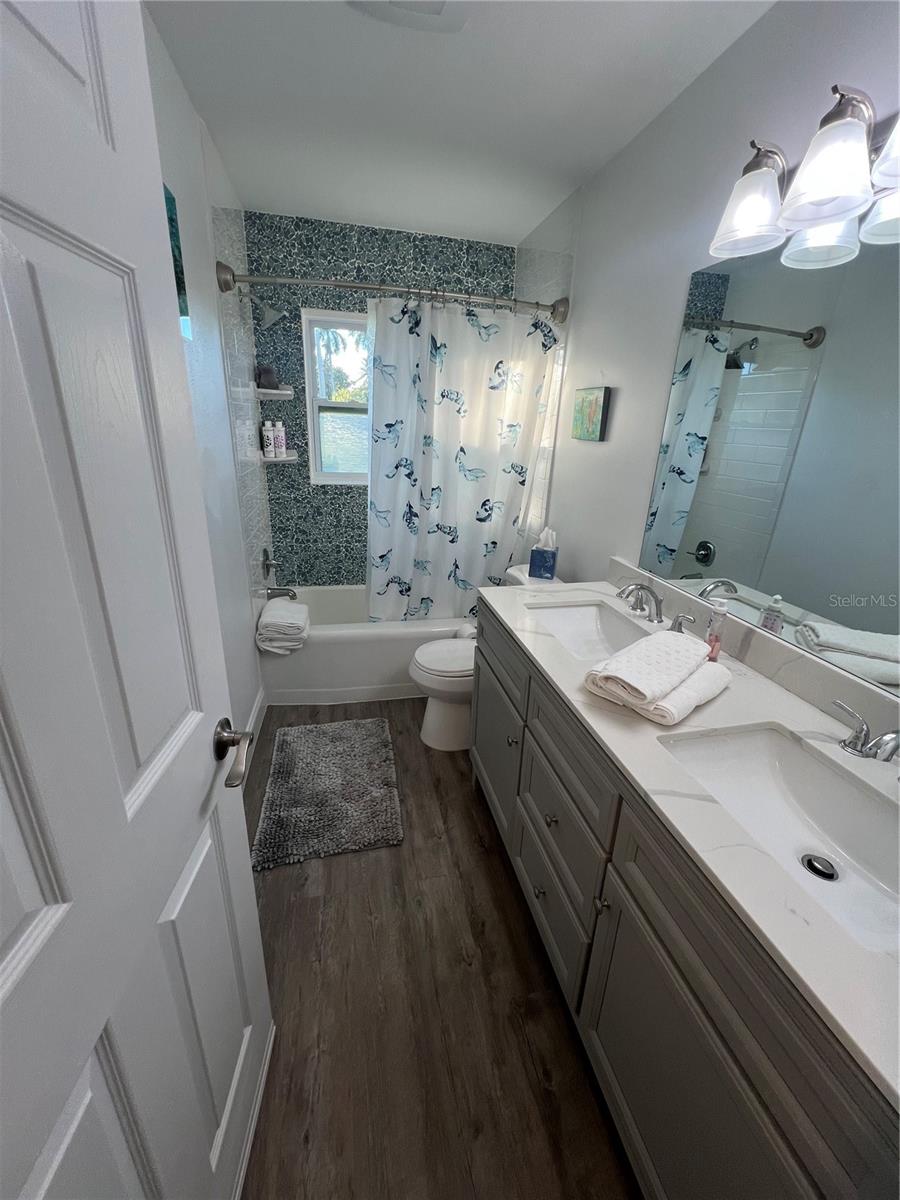 Image 19 of 33 For 4620 7th Avenue W