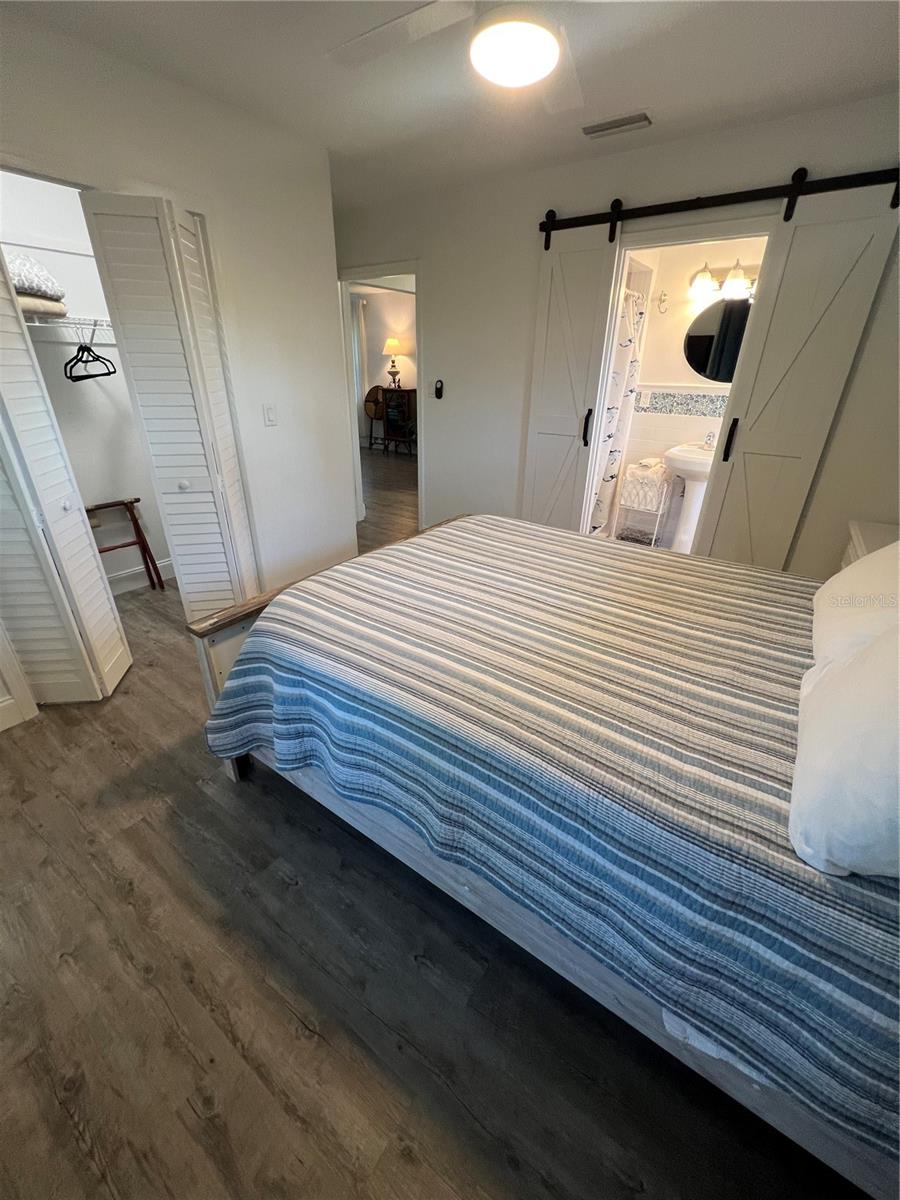 Image 21 of 33 For 4620 7th Avenue W