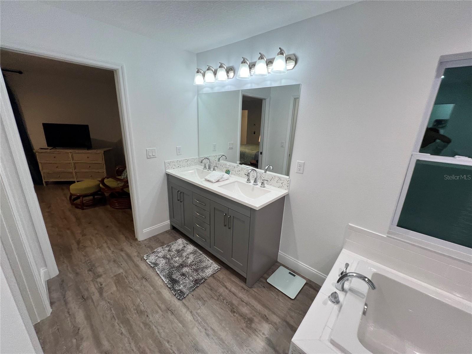 Image 30 of 33 For 4620 7th Avenue W