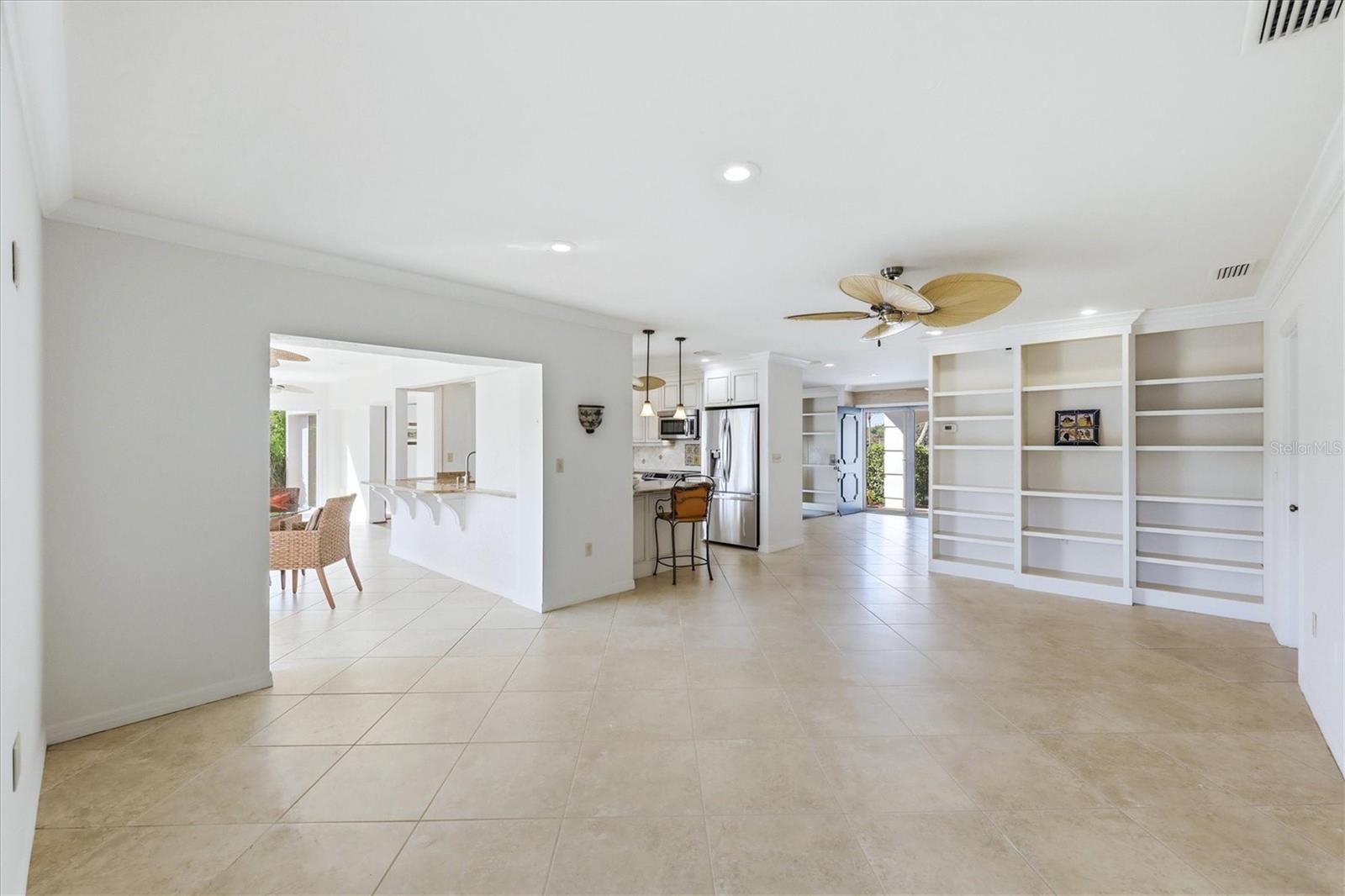 Image 17 of 55 For 4986 Waterbridge Down