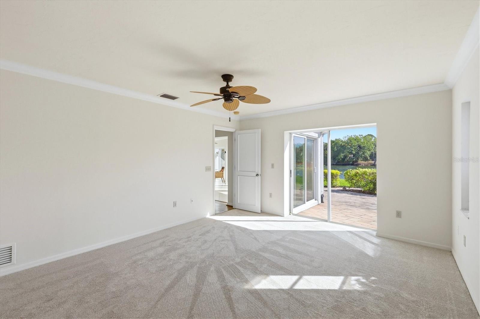 Image 20 of 55 For 4986 Waterbridge Down