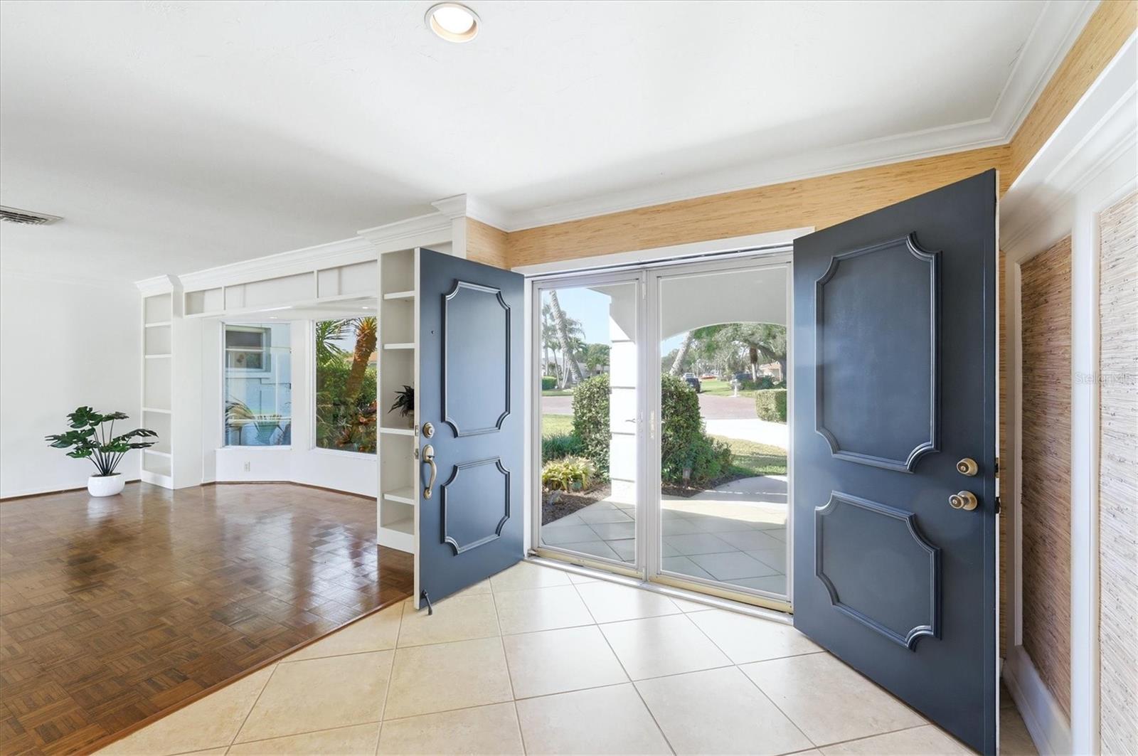 Image 3 of 55 For 4986 Waterbridge Down