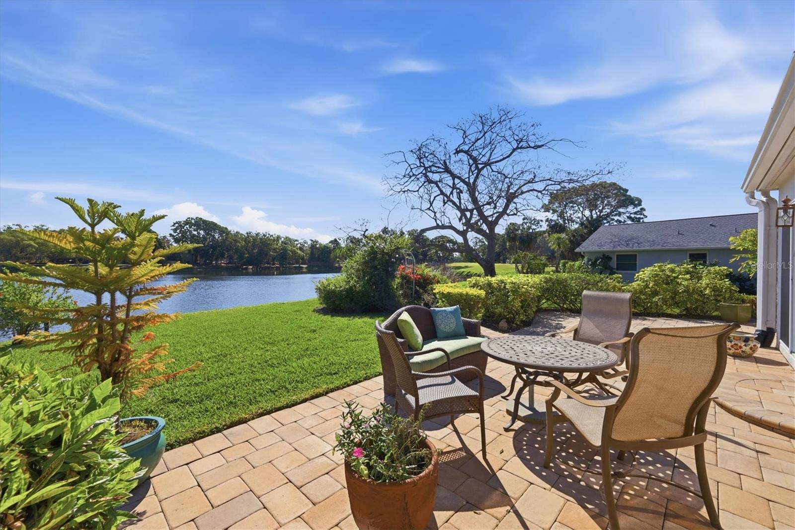 Image 34 of 55 For 4986 Waterbridge Down