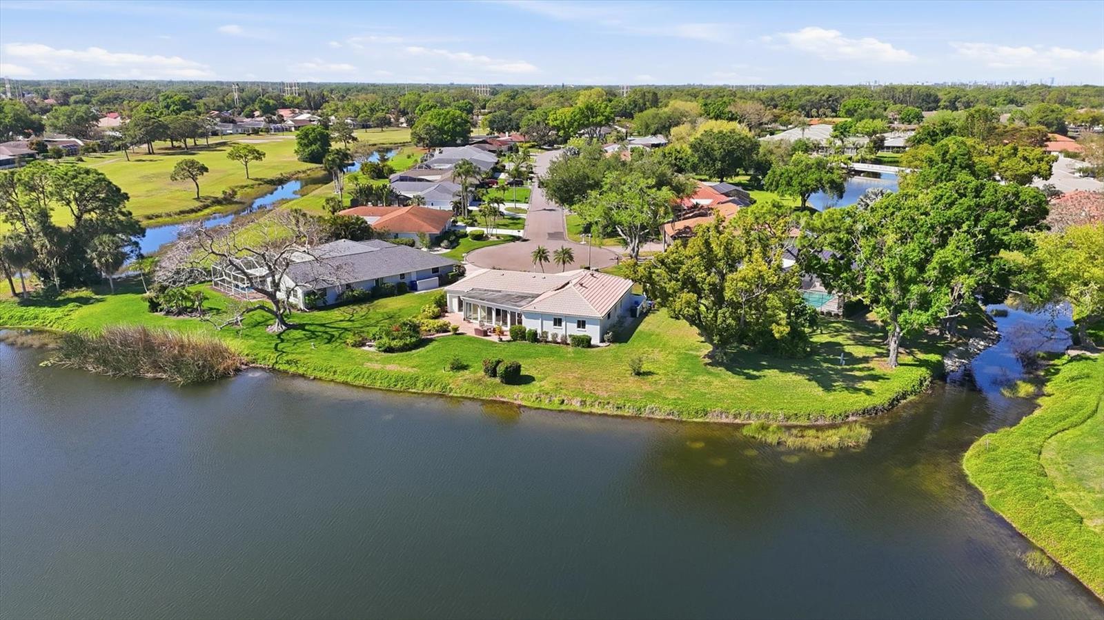 Image 43 of 55 For 4986 Waterbridge Down