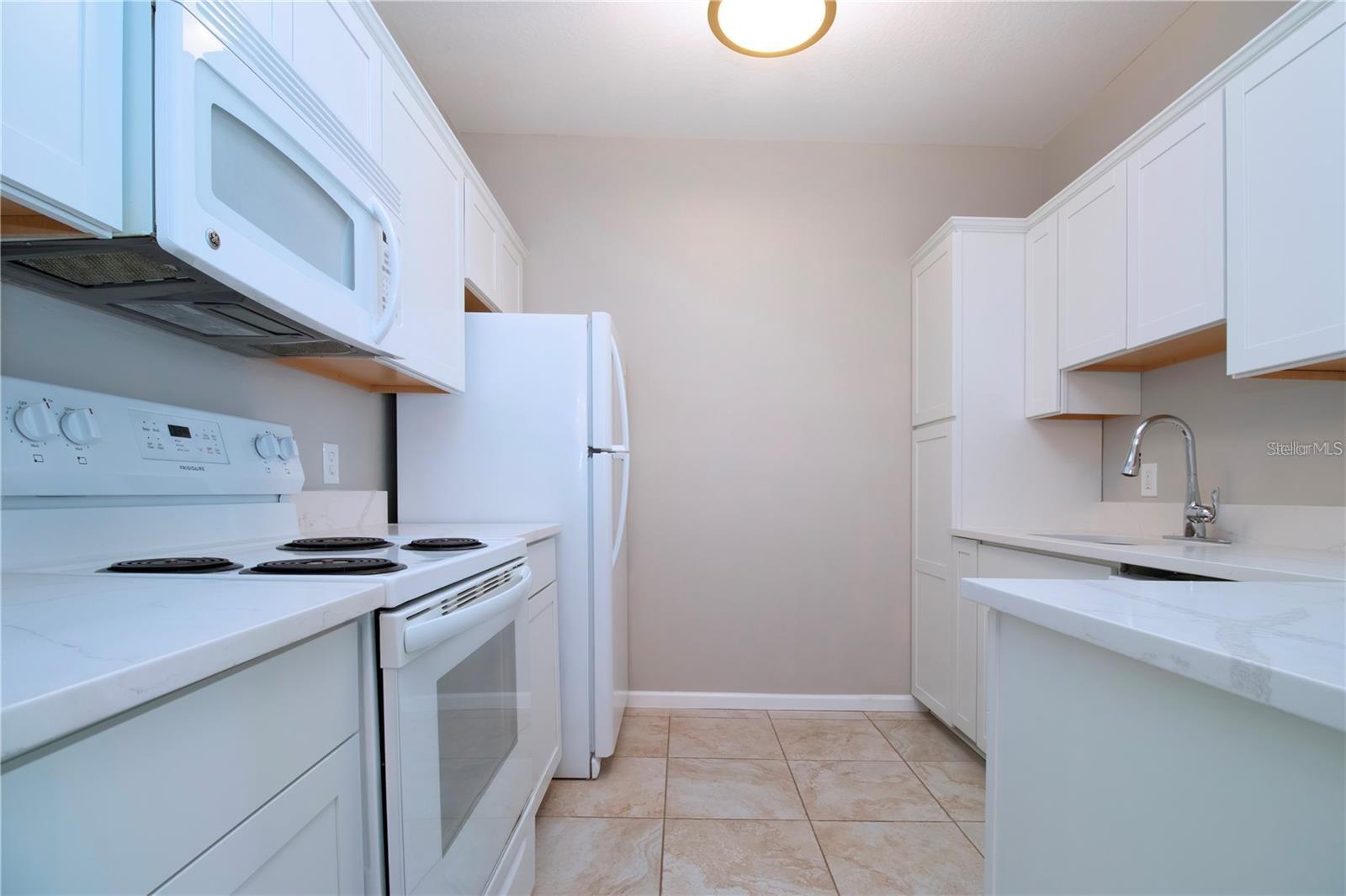 Image 5 of 36 For 4802 51st Street W 1421