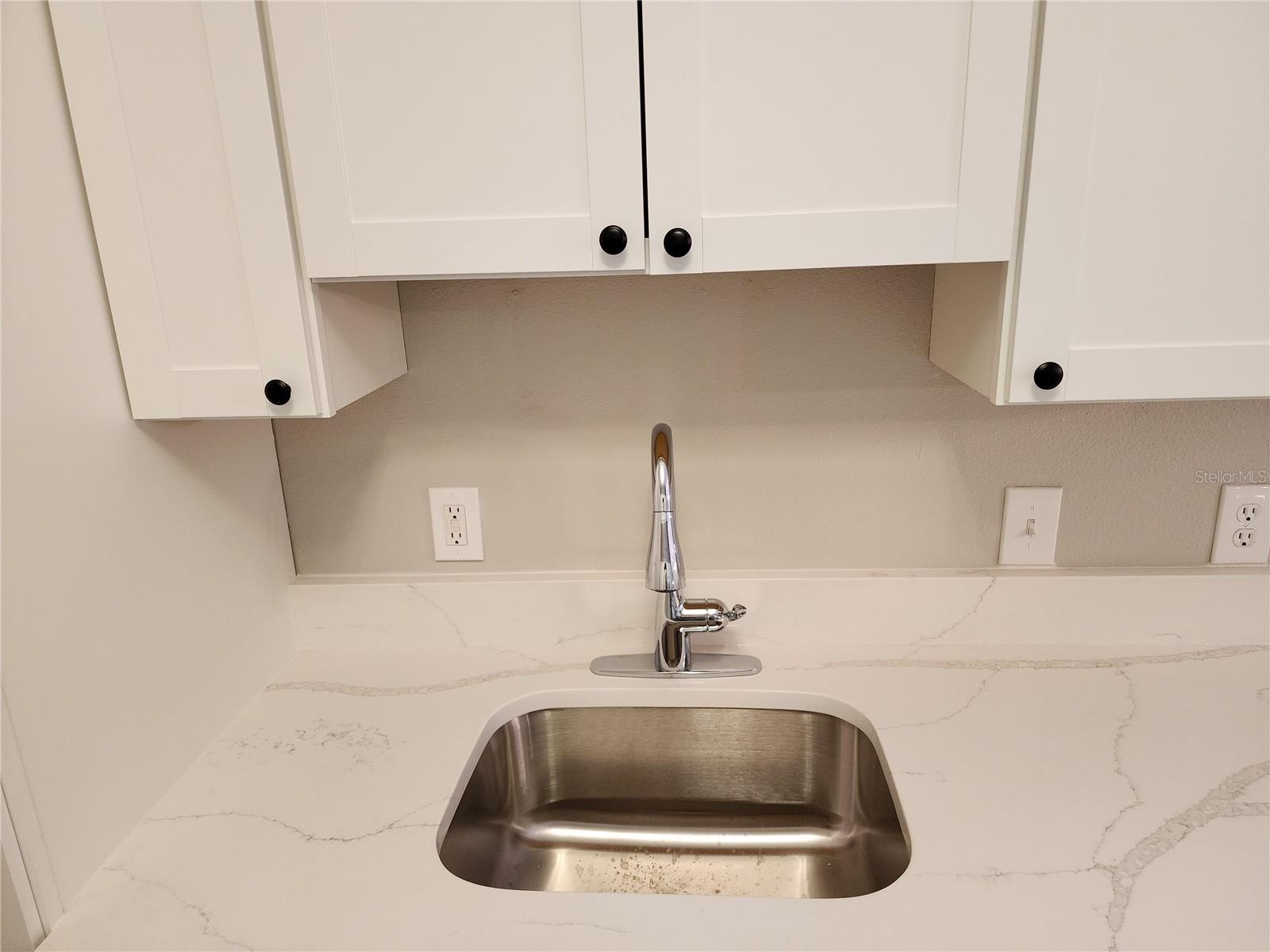 Image 6 of 36 For 4802 51st Street W 1421