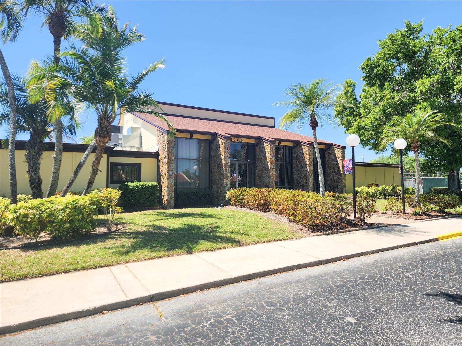 Image 33 of 40 For 1411 57th Street W 1411