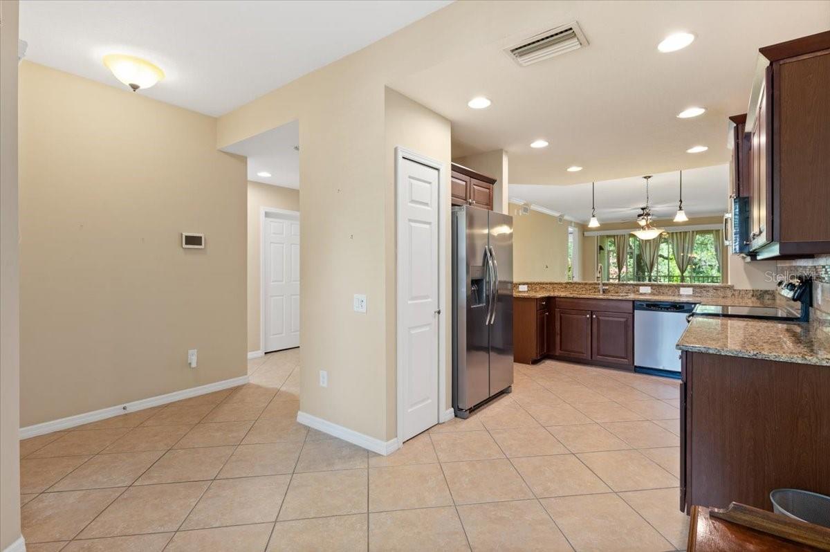 Image 11 of 36 For 5567 Key West Place 5567