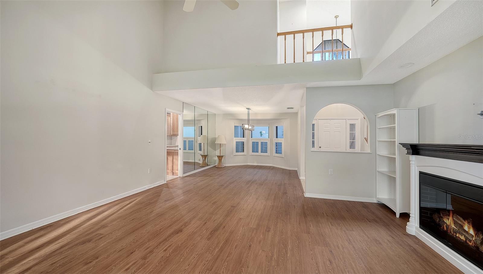 Image 13 of 54 For 7363 Oak Moss Drive 33