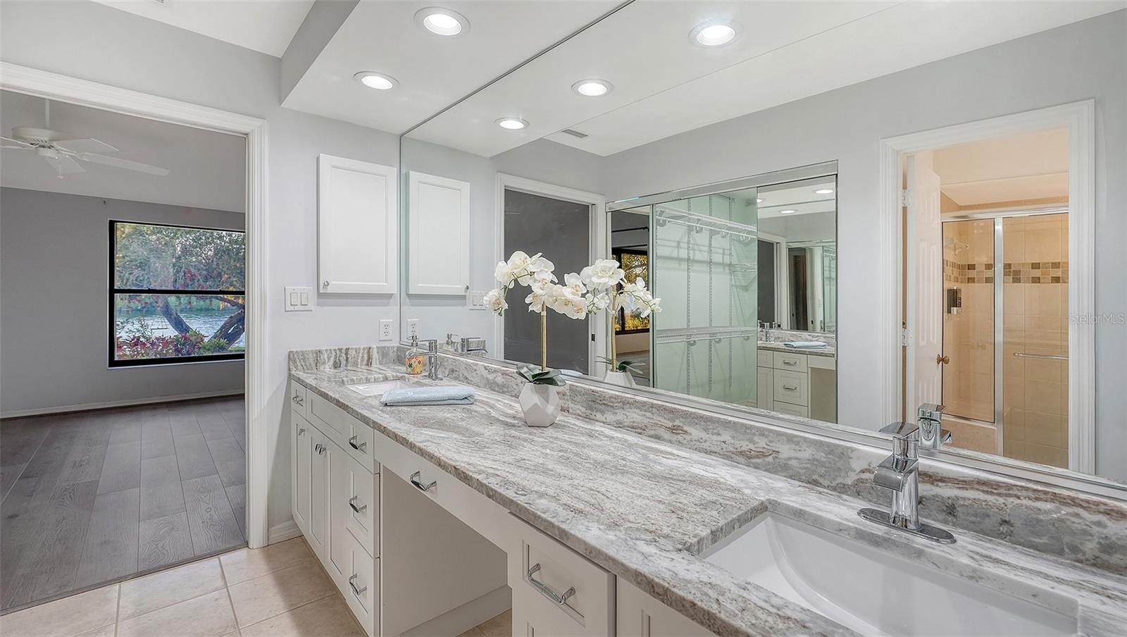 Image 28 of 54 For 7363 Oak Moss Drive 33