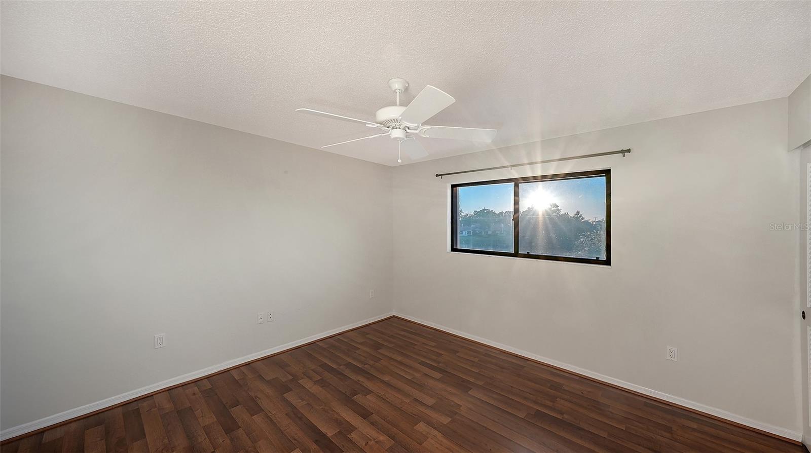 Image 32 of 54 For 7363 Oak Moss Drive 33