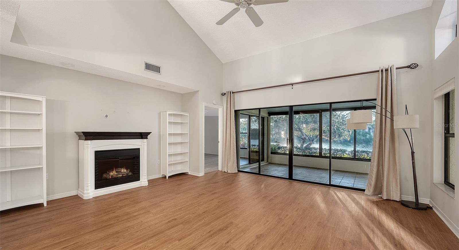 Image 9 of 54 For 7363 Oak Moss Drive 33