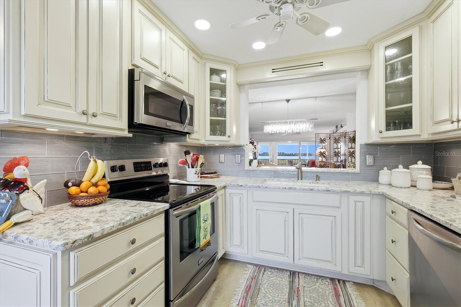 Image 21 of 75 For 1323 Perico Point Circle 107