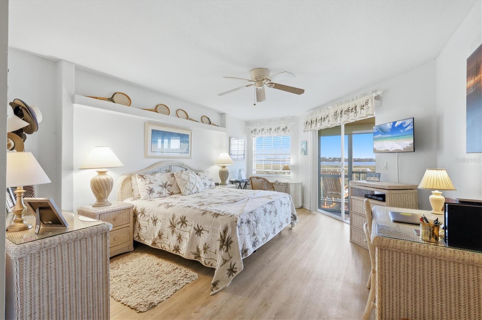 Image 24 of 75 For 1323 Perico Point Circle 107