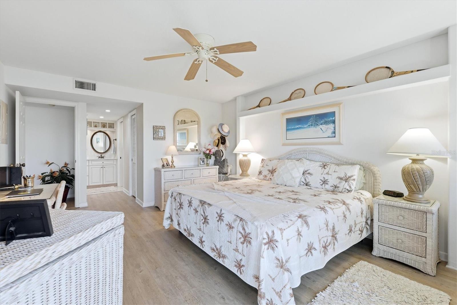 Image 25 of 75 For 1323 Perico Point Circle 107