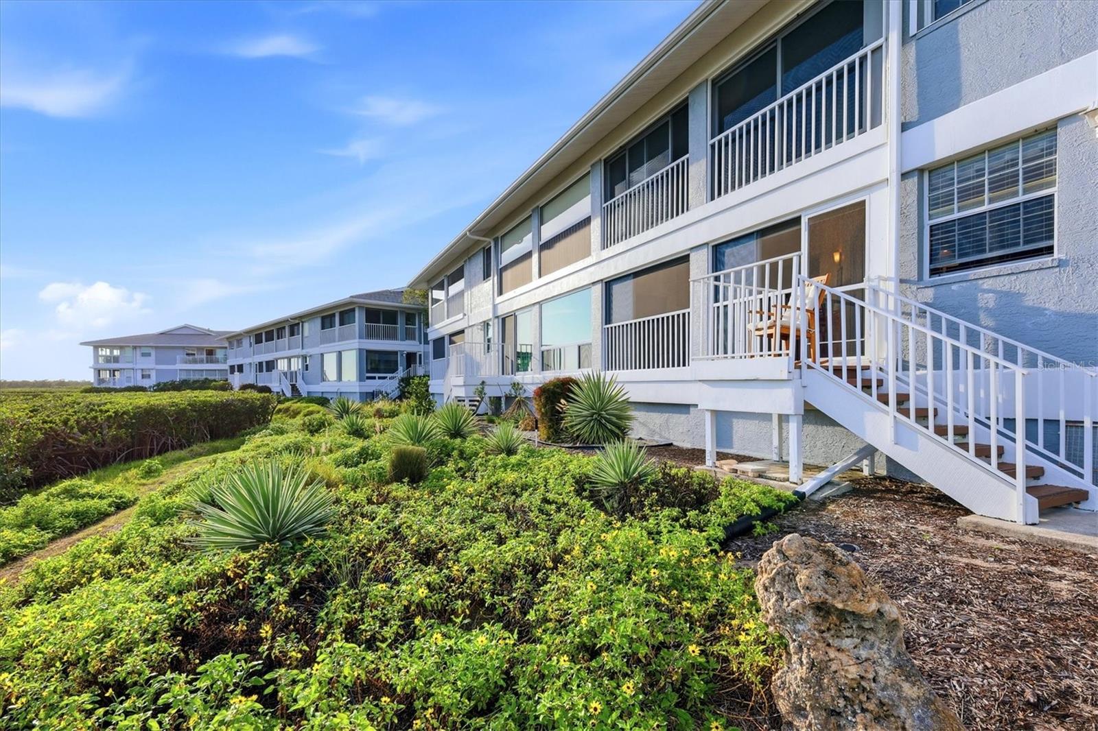 Image 37 of 75 For 1323 Perico Point Circle 107