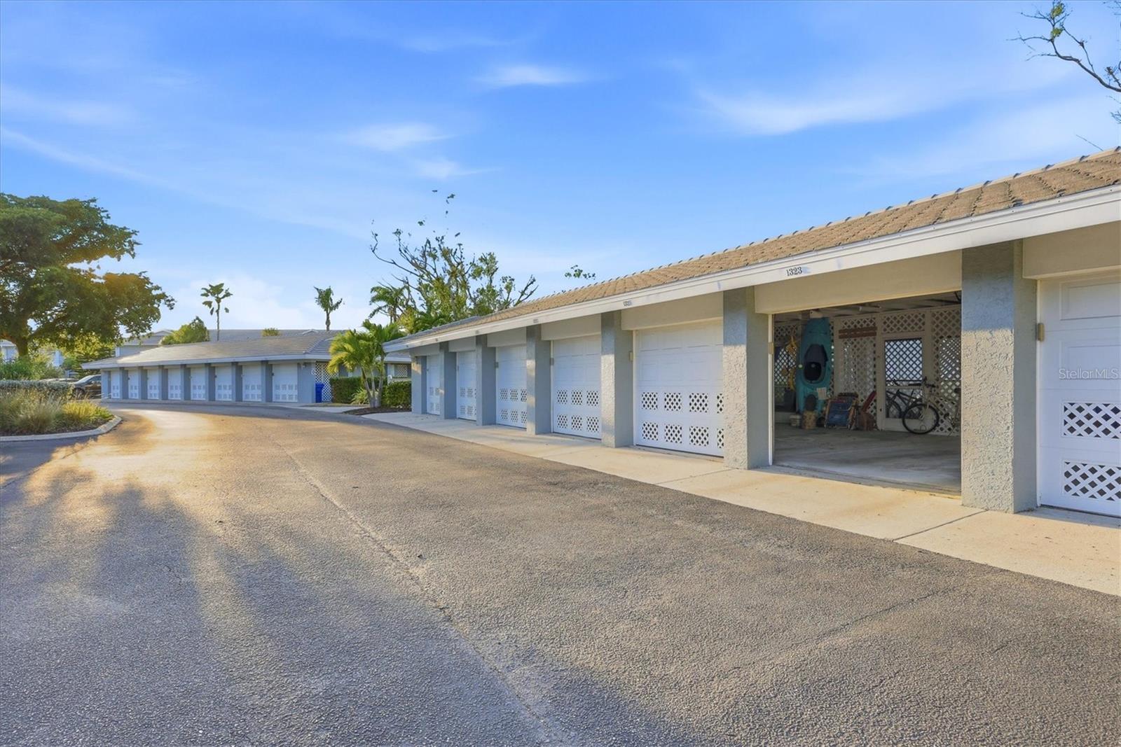 Image 44 of 75 For 1323 Perico Point Circle 107