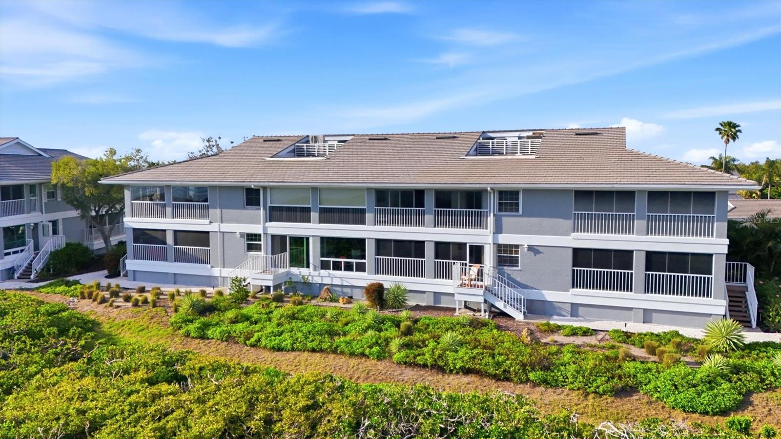 Image 46 of 75 For 1323 Perico Point Circle 107