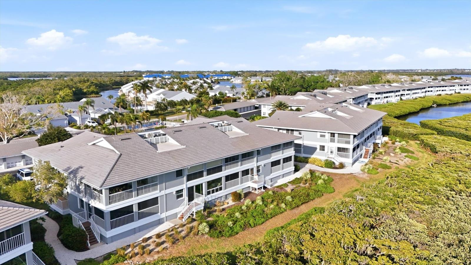 Image 47 of 75 For 1323 Perico Point Circle 107