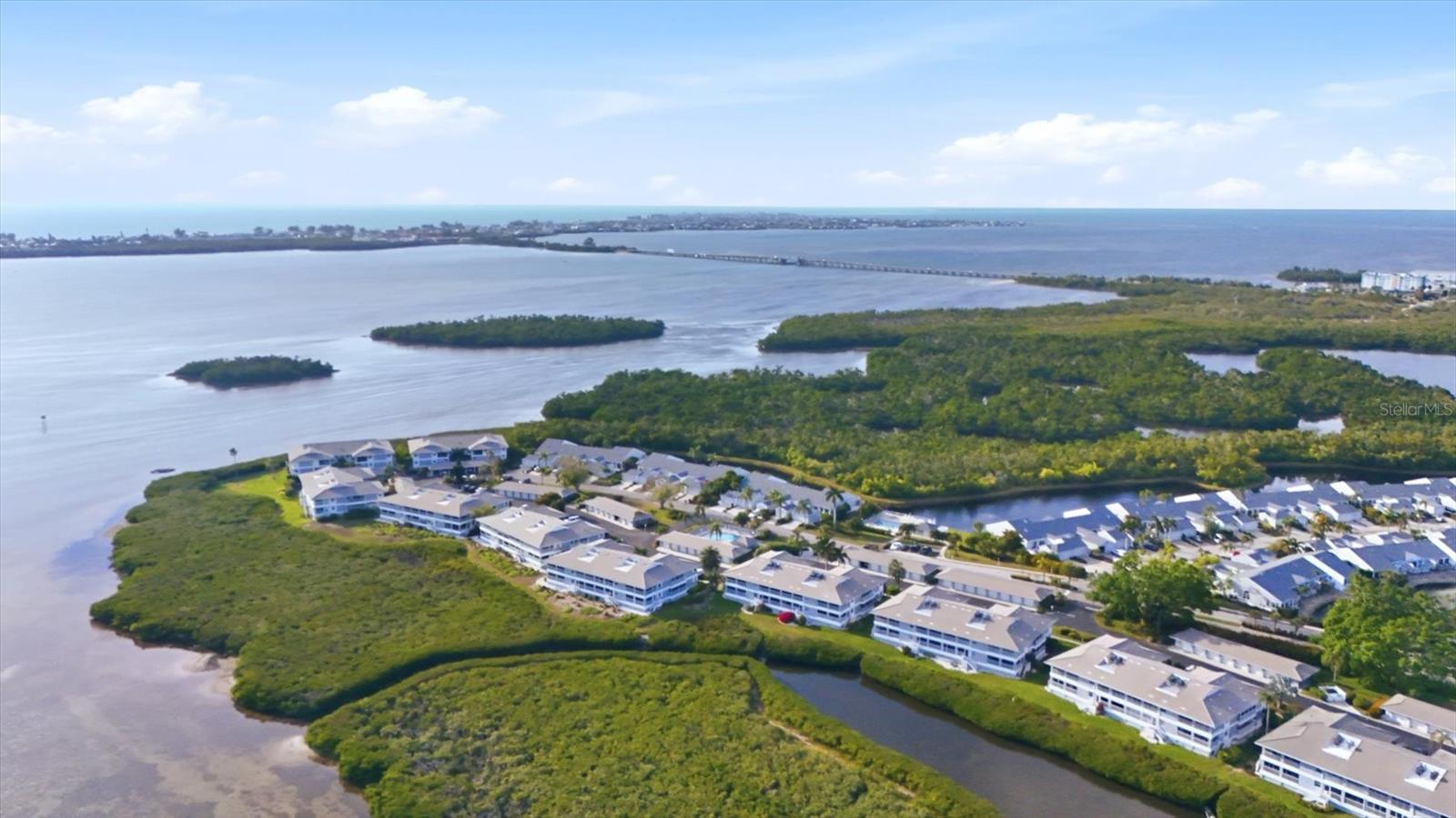 Image 48 of 75 For 1323 Perico Point Circle 107